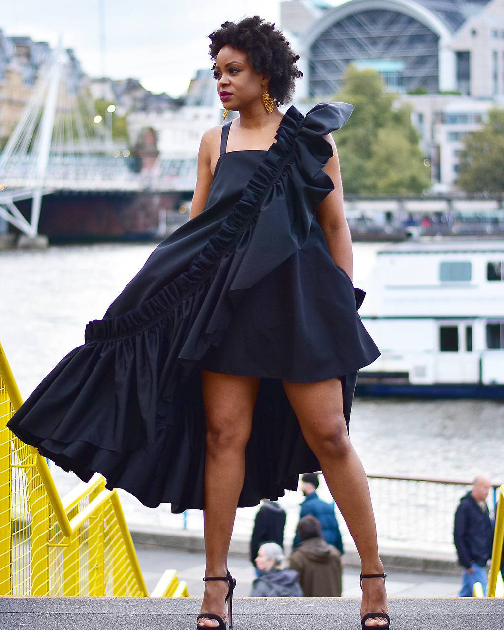 Kimi 1 Shoulder Ruffle Detail Midi
