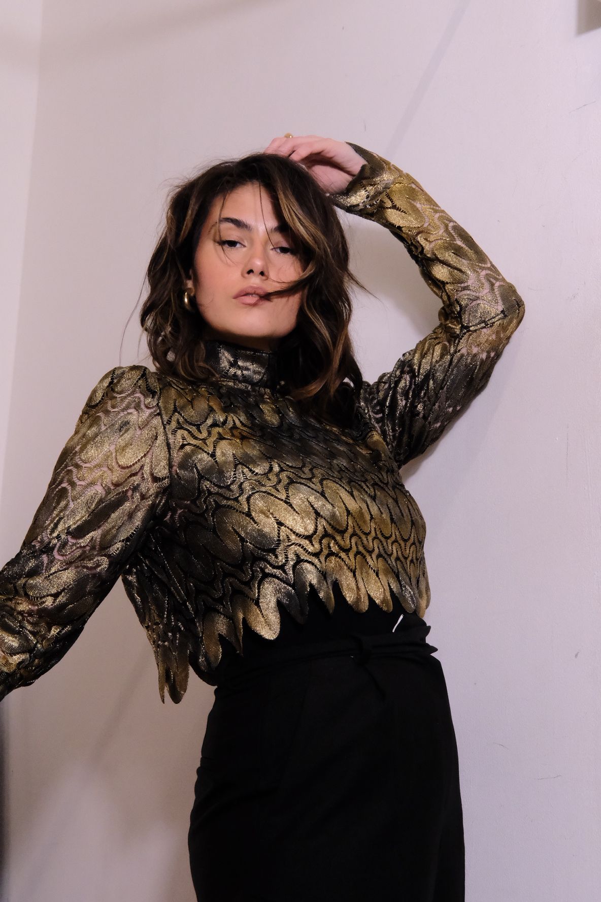 L/S Gold & Black lace cropped top